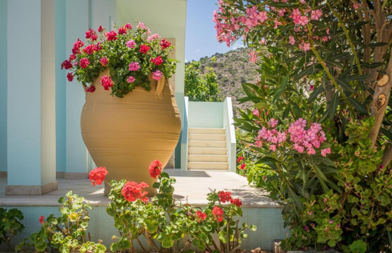 W Suites By Estia Σταλίδα Εξωτερικό φωτογραφία